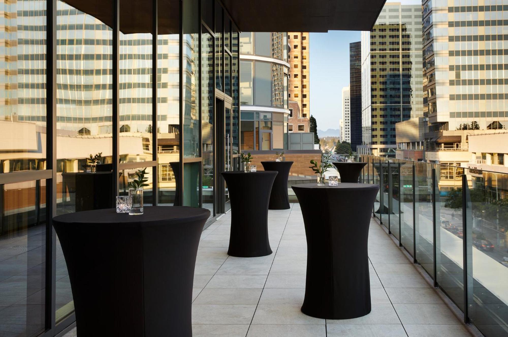 Intercontinental Seattle Bellevue, By Ihg Hotel Exterior photo